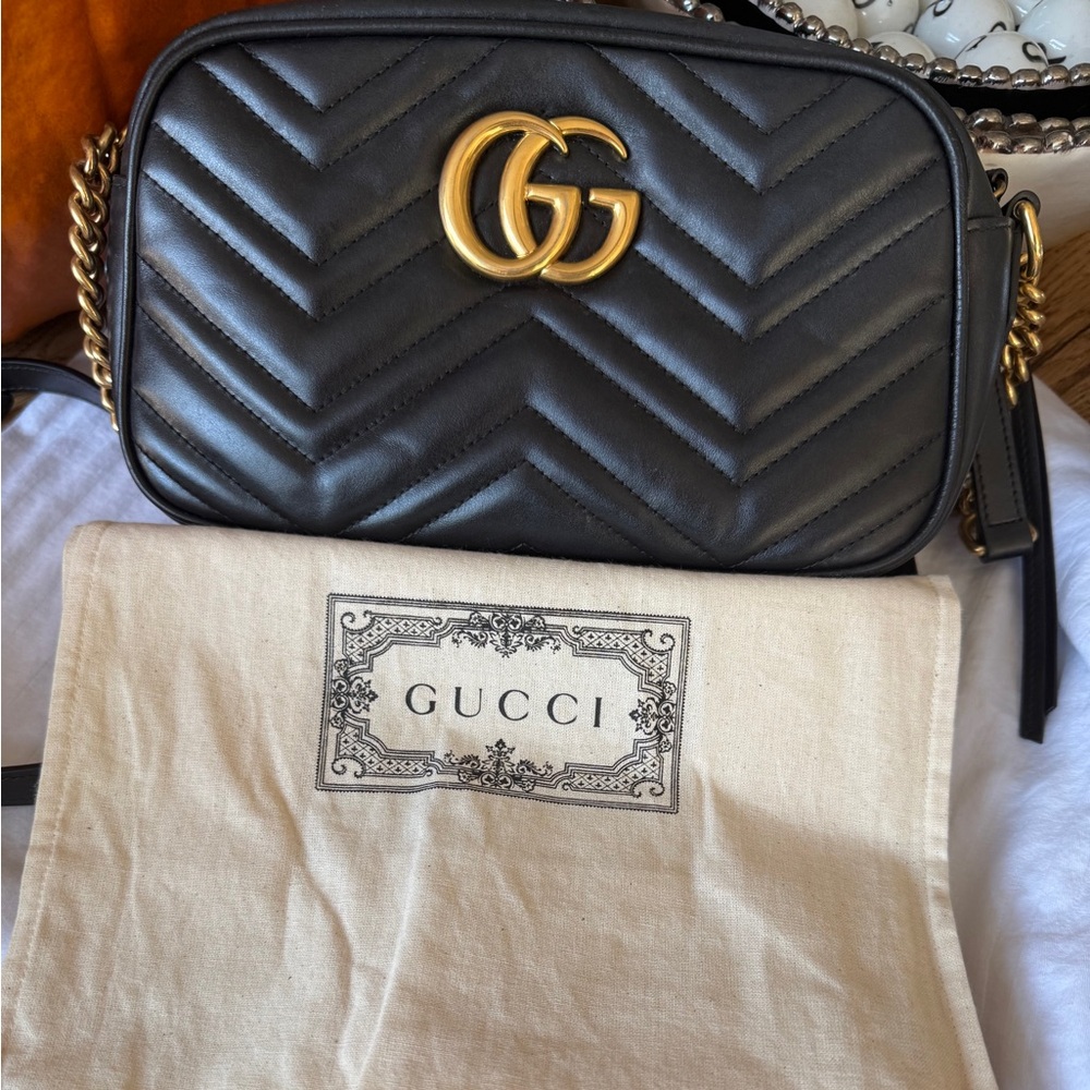 Guaranteed 100% Authentic Gucci Marmont Camera bag